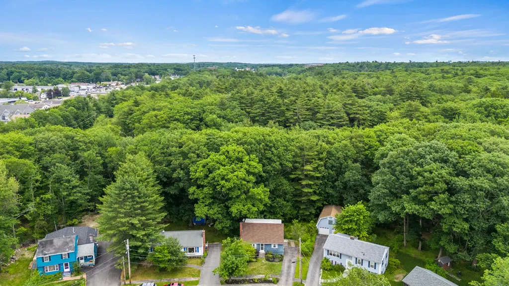 147 Pinecrest Road Portland ME 04102