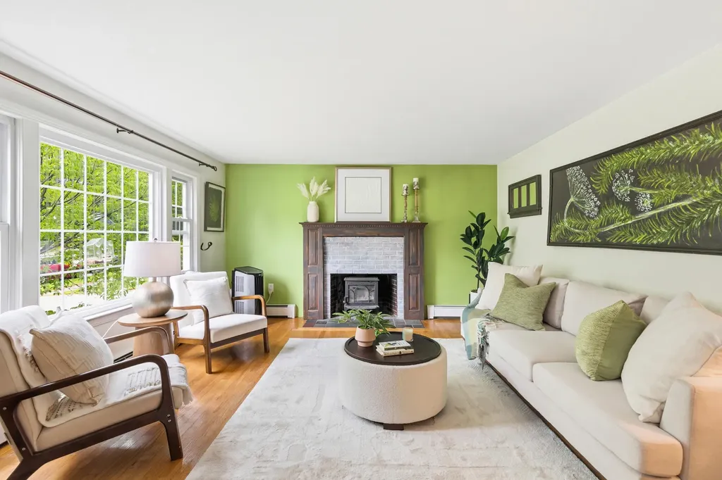 147 Pinecrest Road Portland ME 04102