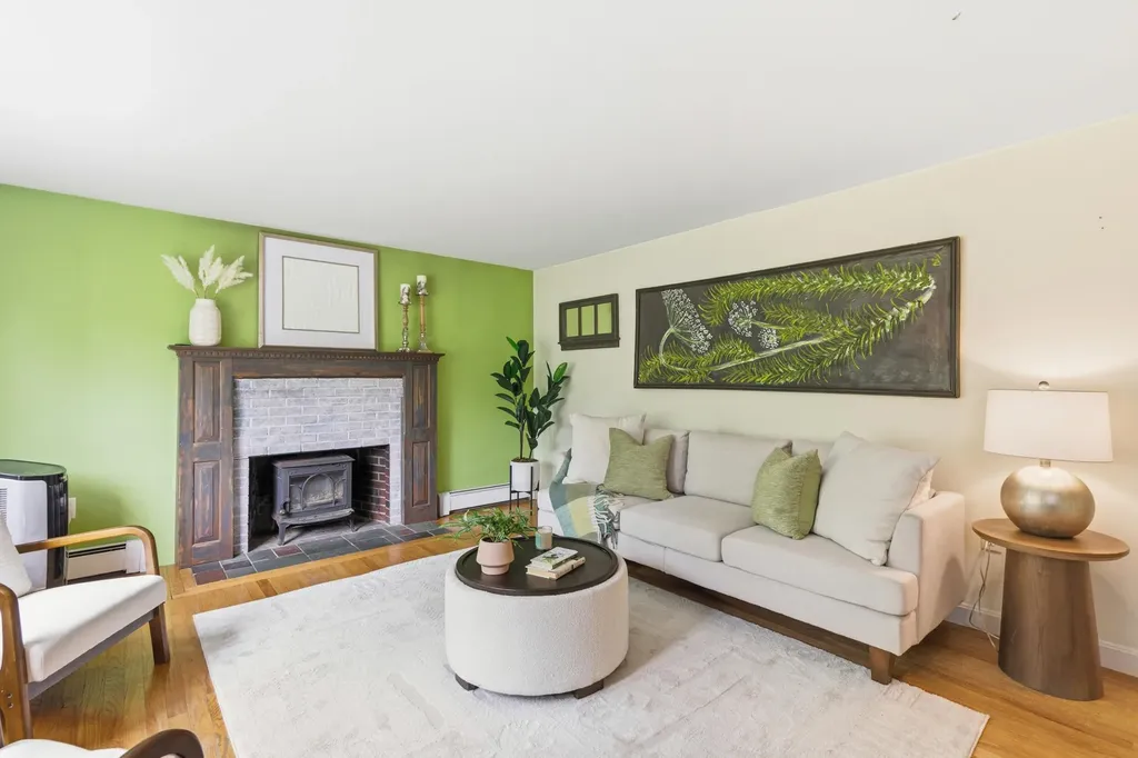147 Pinecrest Road Portland ME 04102