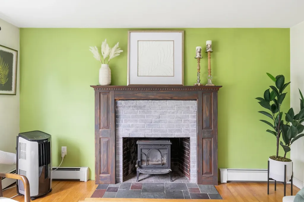 147 Pinecrest Road Portland ME 04102