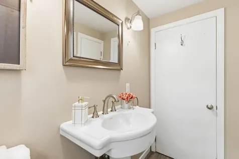 147 Pinecrest Road Portland ME 04102