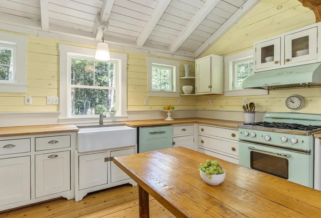 109 Pleasant Hill Road Freeport ME 04032