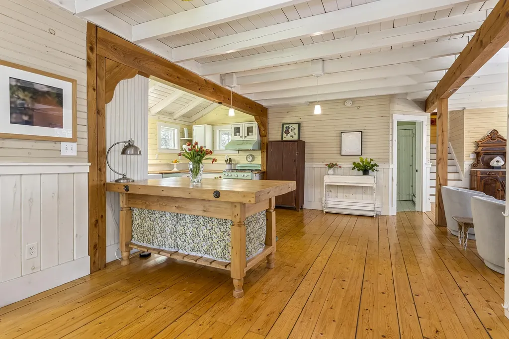 109 Pleasant Hill Road Freeport ME 04032