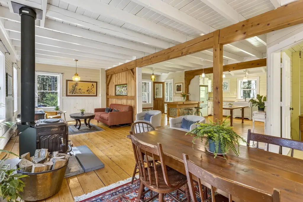 109 Pleasant Hill Road Freeport ME 04032