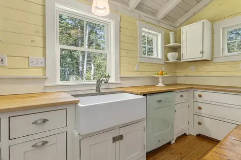 109 Pleasant Hill Road Freeport ME 04032