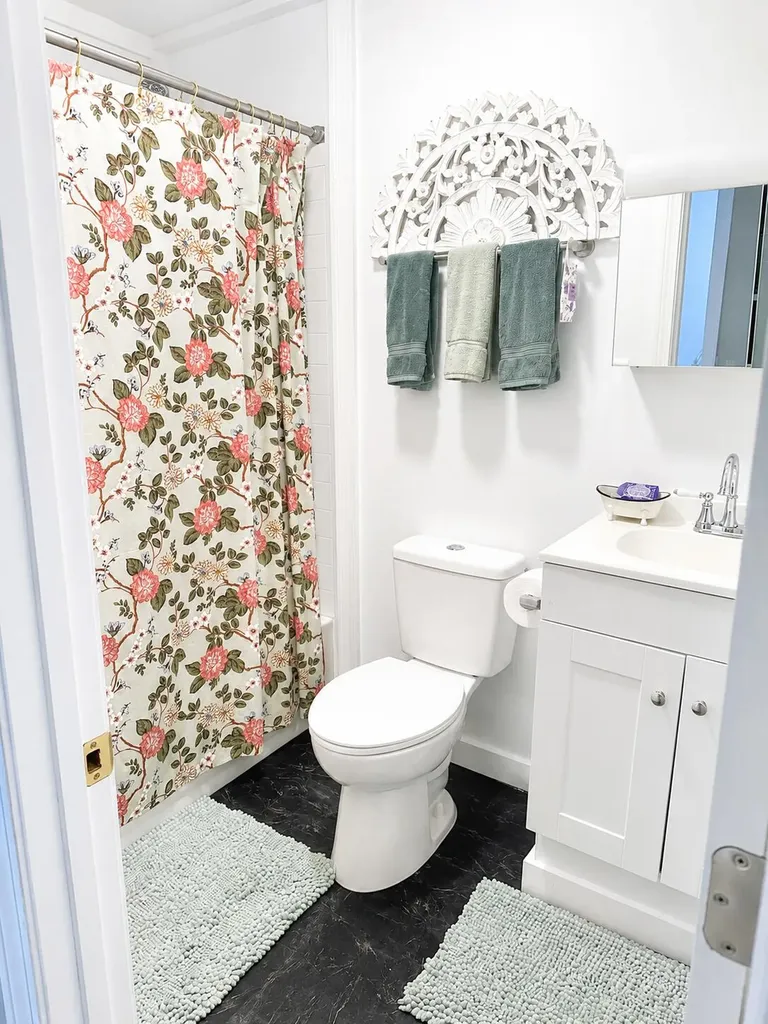 25 1/2 Elm Street East Millinocket ME 04430