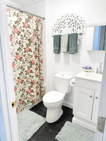 25 1/2 Elm Street East Millinocket ME 04430