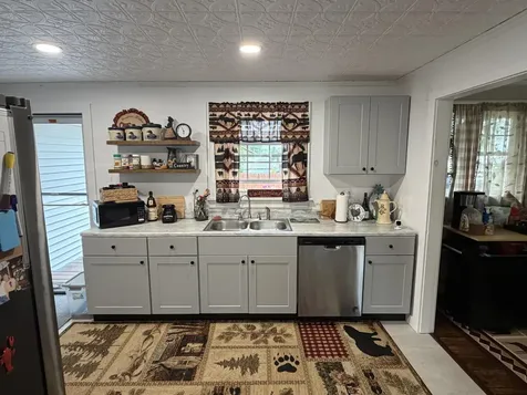 25 1/2 Elm Street East Millinocket ME 04430