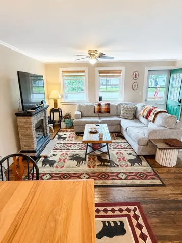25 1/2 Elm Street East Millinocket ME 04430