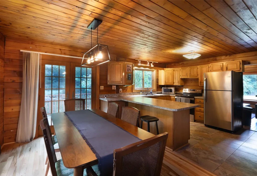 62 Crosby Road Windsor ME 04363