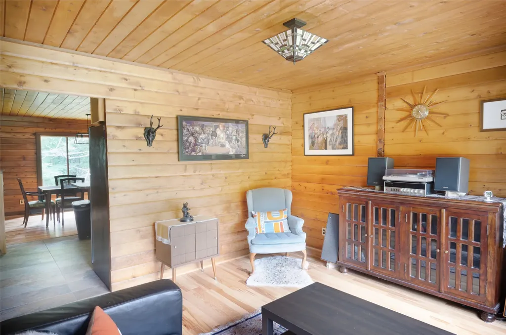 62 Crosby Road Windsor ME 04363