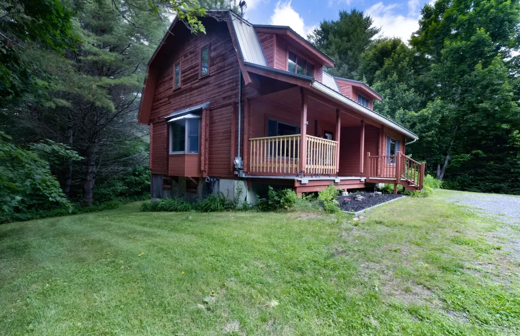 62 Crosby Road Windsor ME 04363