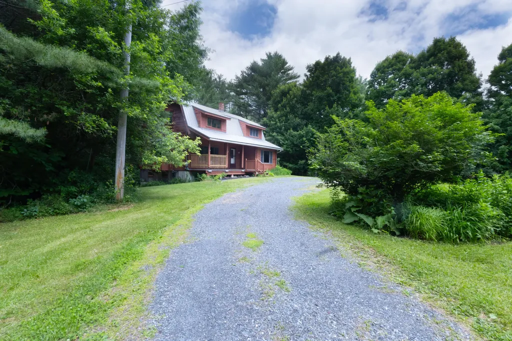 62 Crosby Road Windsor ME 04363