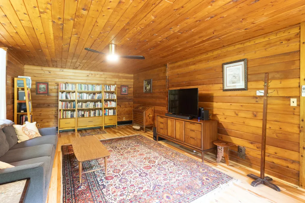 62 Crosby Road Windsor ME 04363