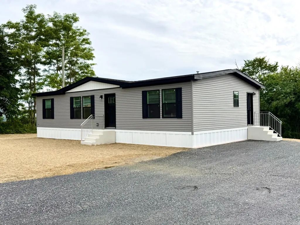 822 Main Street Vassalboro ME 04989