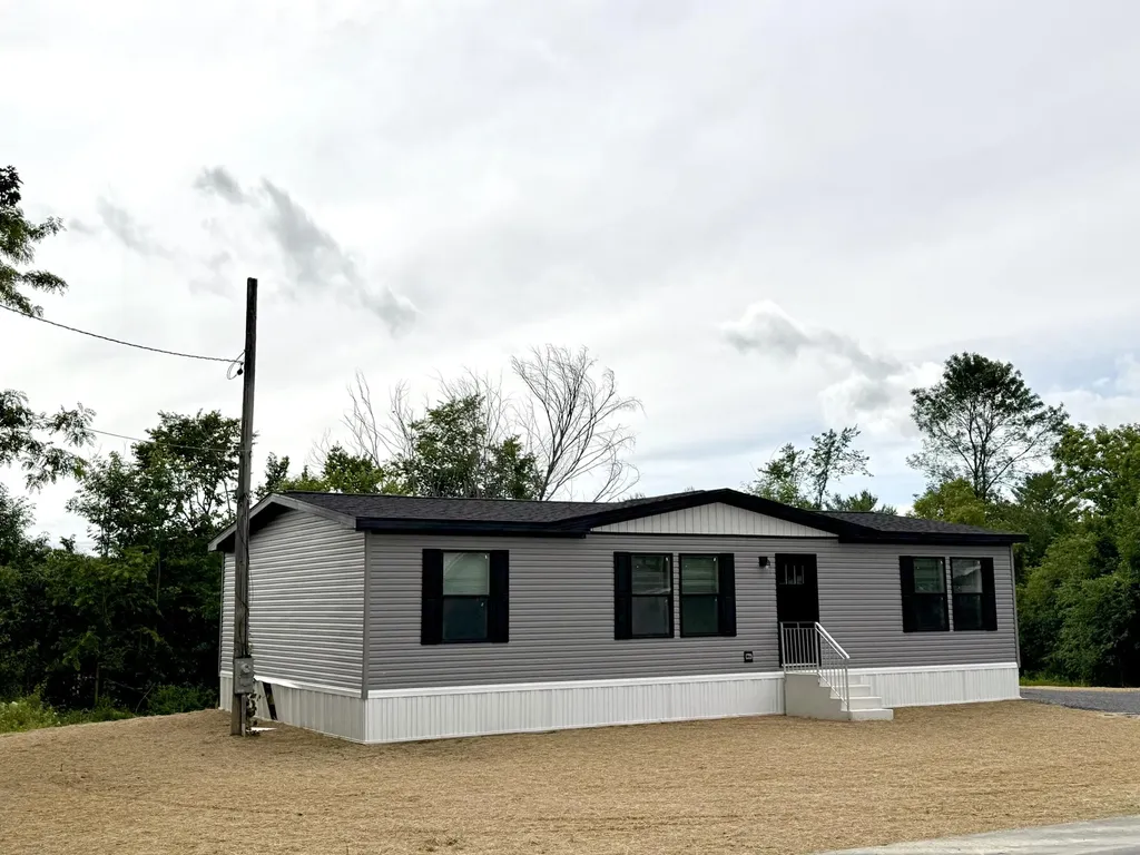 822 Main Street Vassalboro ME 04989