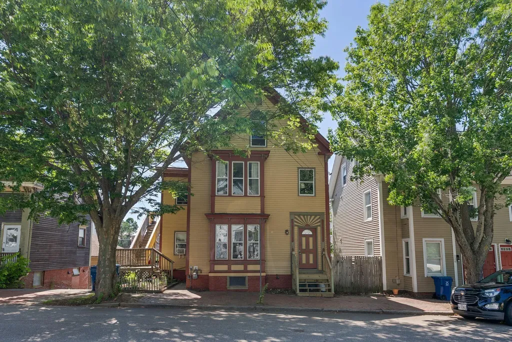 224 Valley Street Portland ME 04102