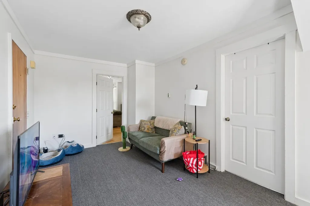 224 Valley Street Portland ME 04102