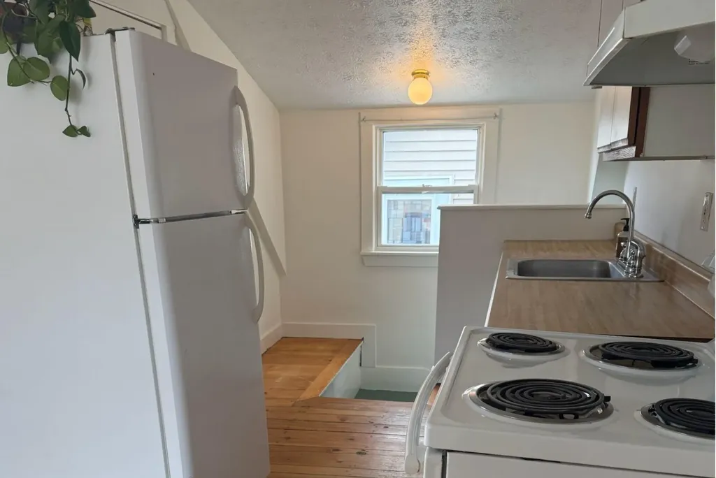 224 Valley Street Portland ME 04102