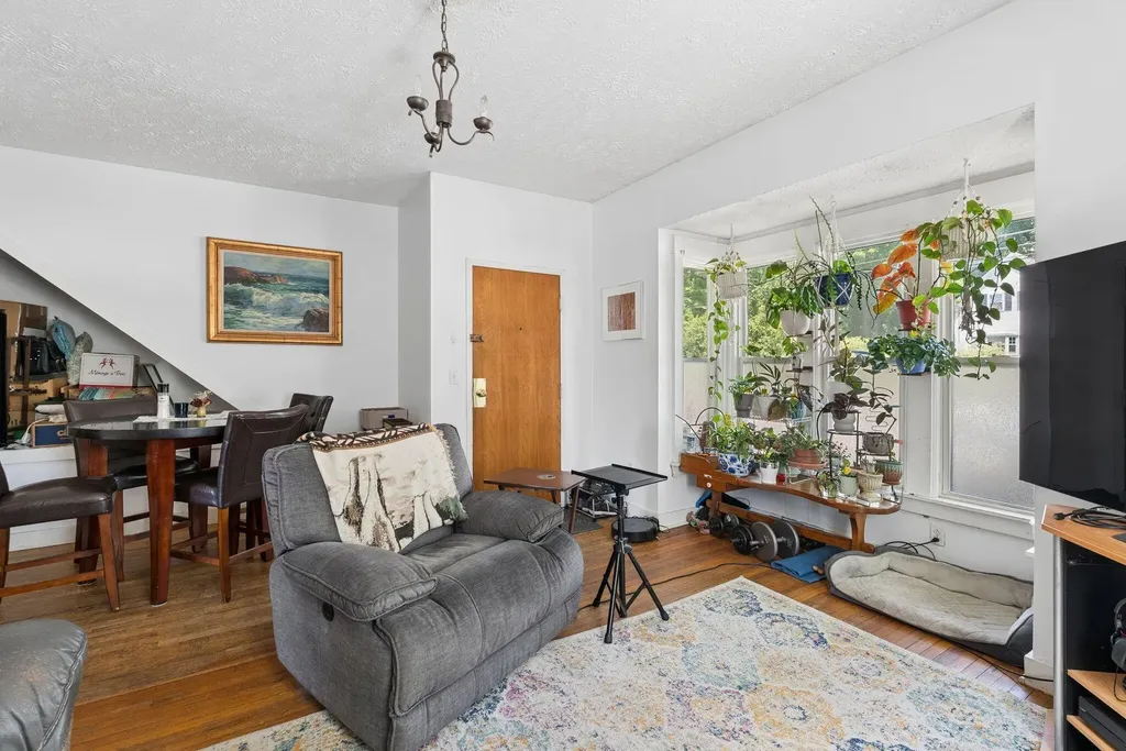 224 Valley Street Portland ME 04102