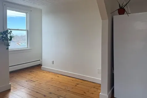 224 Valley Street Portland ME 04102
