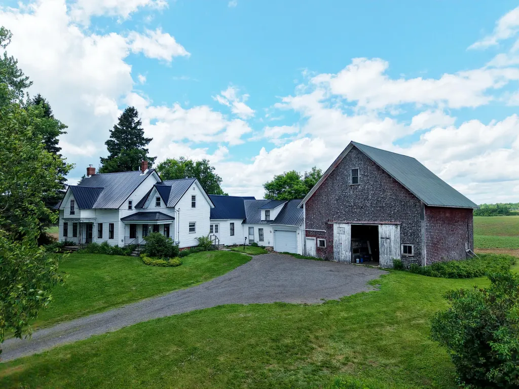 571 Smyrna Street Houlton ME 04730