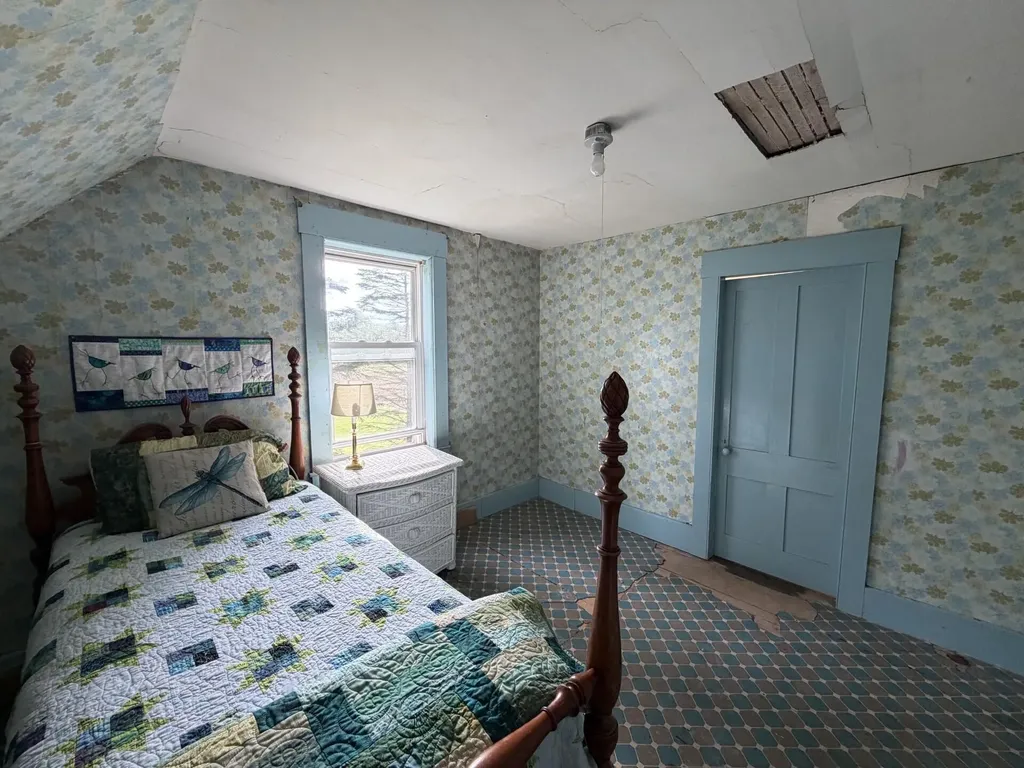 571 Smyrna Street Houlton ME 04730