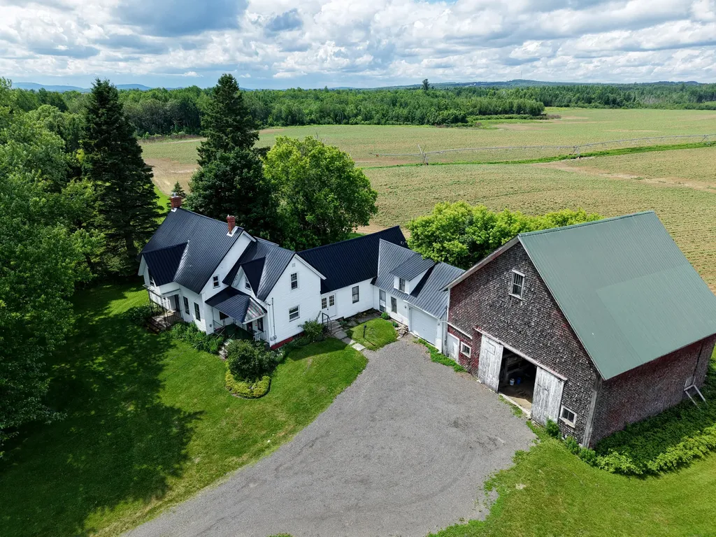 571 Smyrna Street Houlton ME 04730