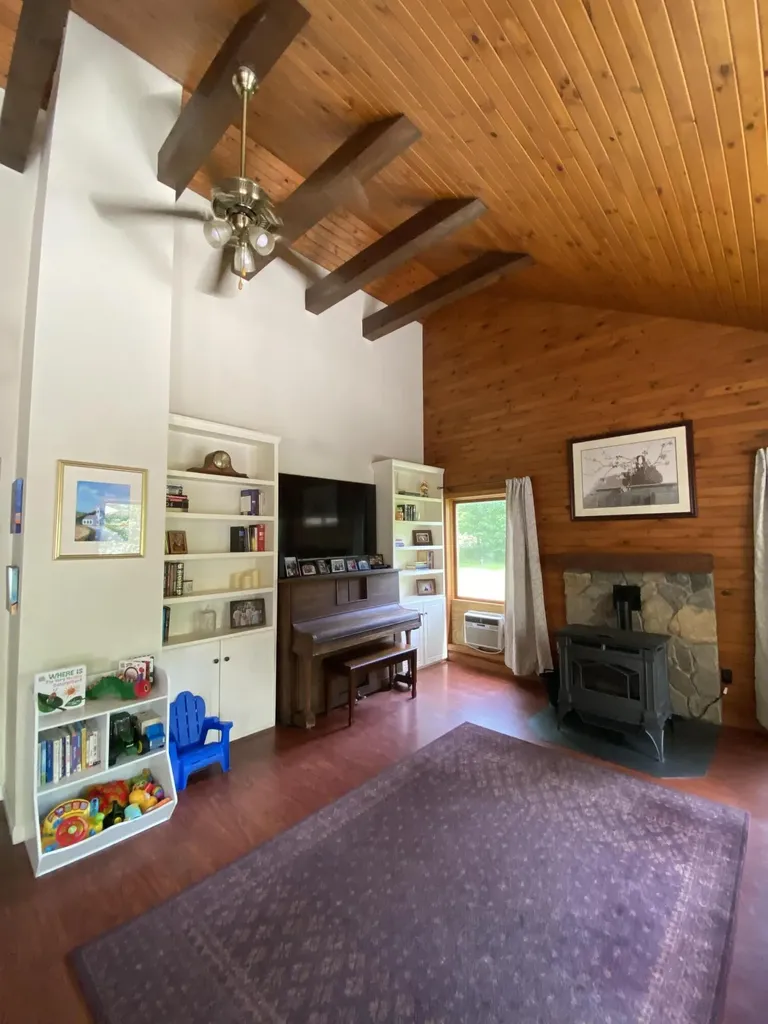 1096 Smithfield Road Belgrade ME 04917