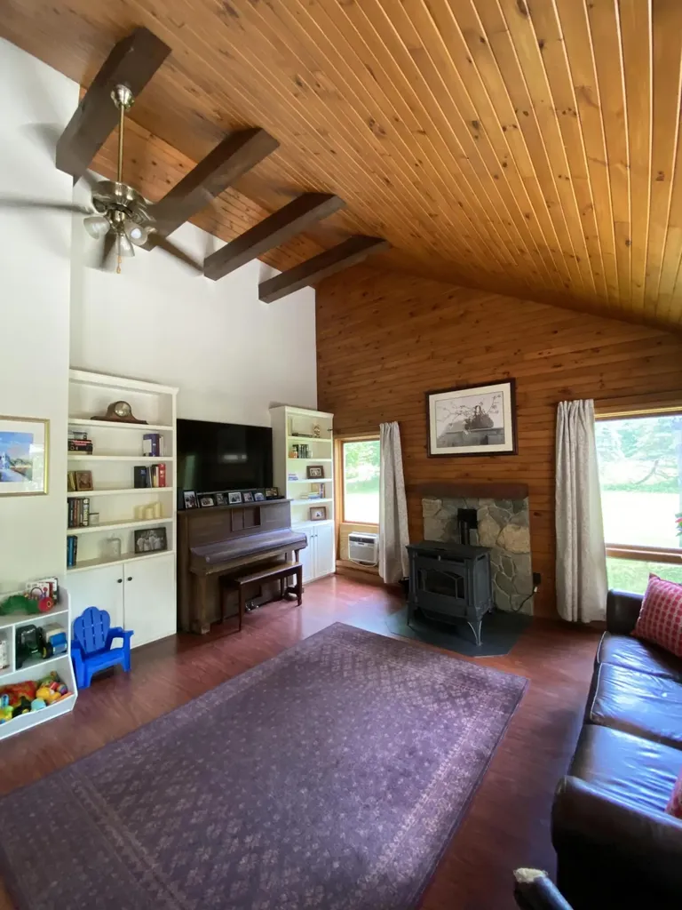 1096 Smithfield Road Belgrade ME 04917