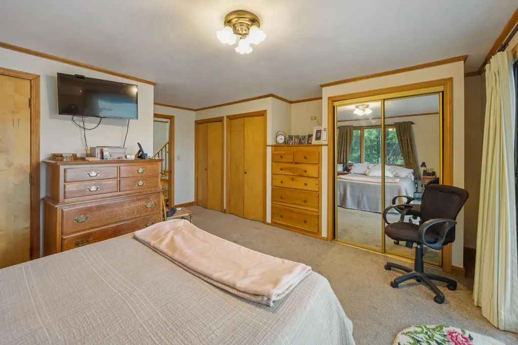 15 Memory Lane Lincoln ME 04457