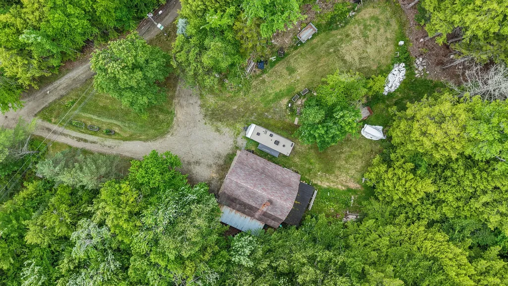 15 Memory Lane Lincoln ME 04457