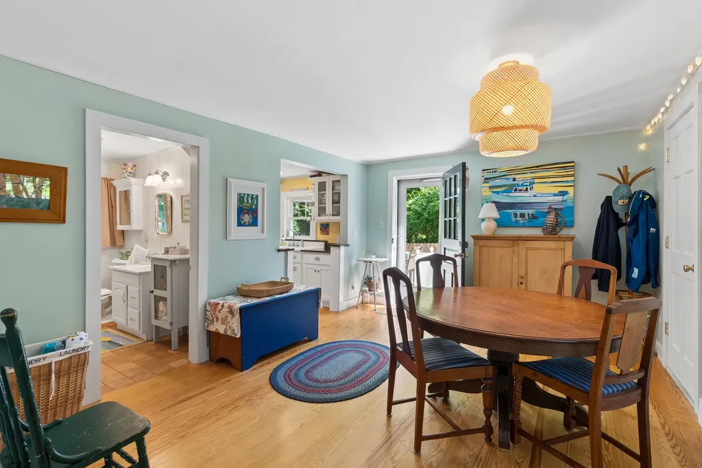 28 Beach Avenue Long Island ME 04050
