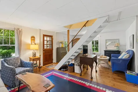 28 Beach Avenue Long Island ME 04050