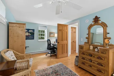 28 Beach Avenue Long Island ME 04050