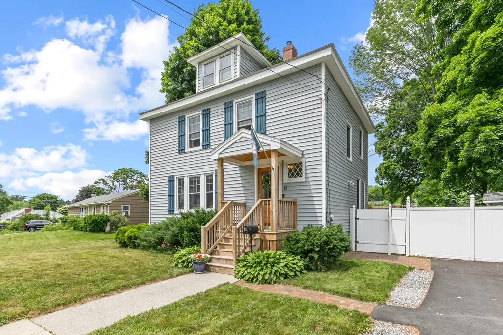 13 Hicks Street Portland ME 04103
