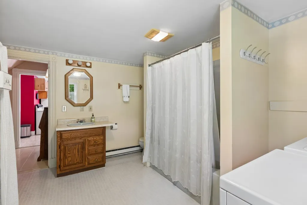 21 Beach Avenue Long Island ME 04050