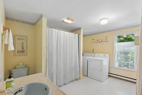 21 Beach Avenue Long Island ME 04050