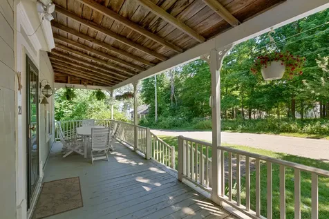 21 Beach Avenue Long Island ME 04050