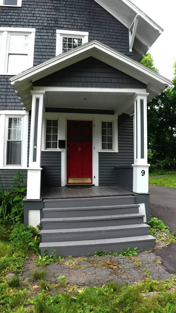 9 School Street Dexter ME 04930