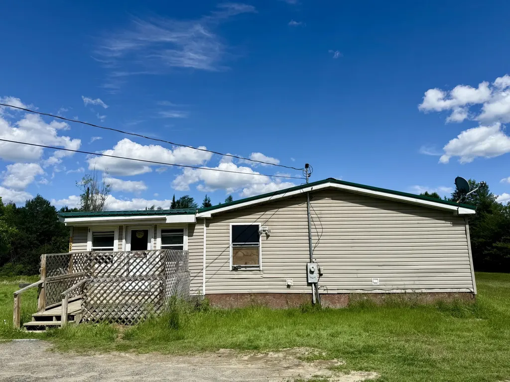 1025 Beans Corner Road Hartland ME 04943