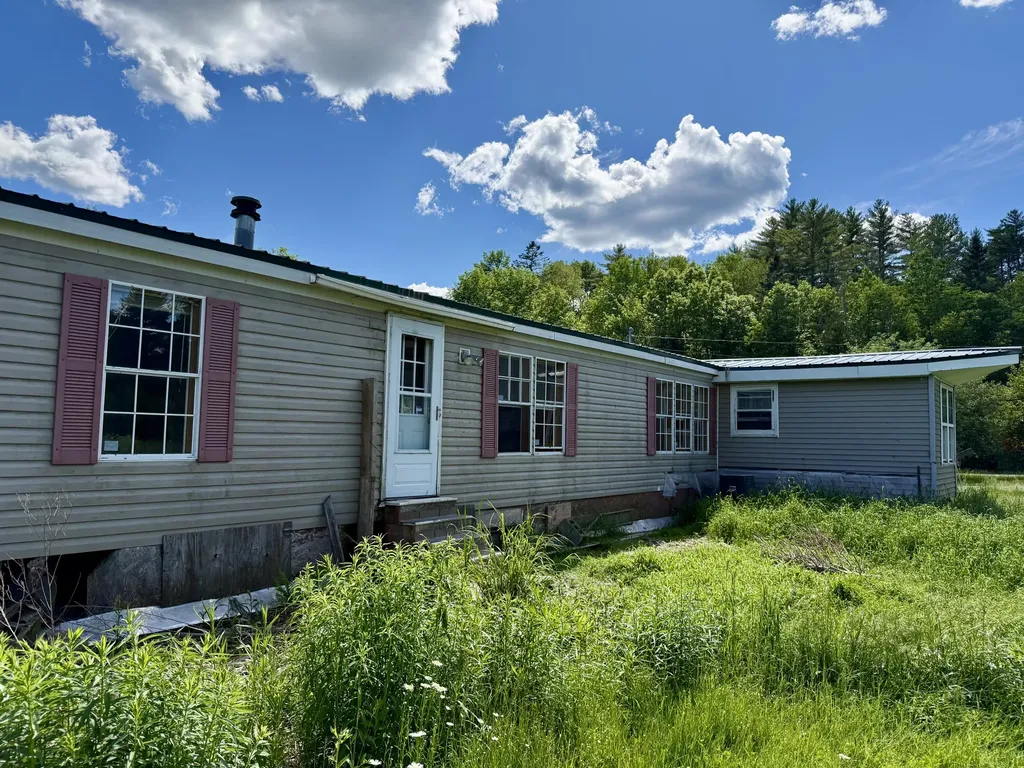 1025 Beans Corner Road Hartland ME 04943