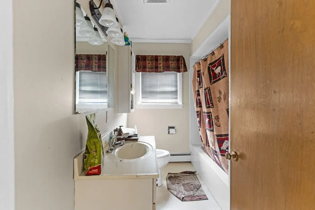 24 Cottage Street Fairfield ME 04937