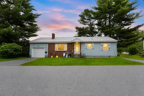 24 Cottage Street Fairfield ME 04937