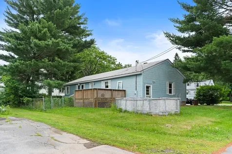 24 Cottage Street Fairfield ME 04937