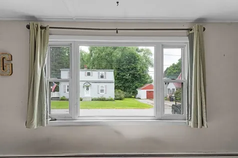 24 Cottage Street Fairfield ME 04937