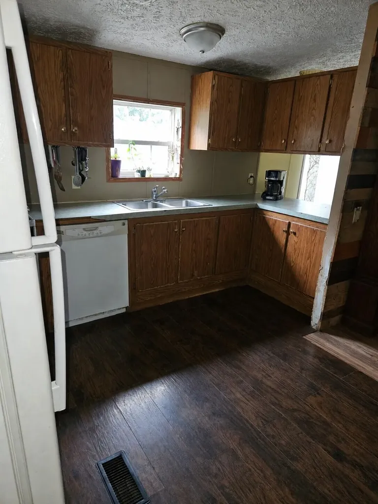 5 Marthes Lane Etna ME 04434