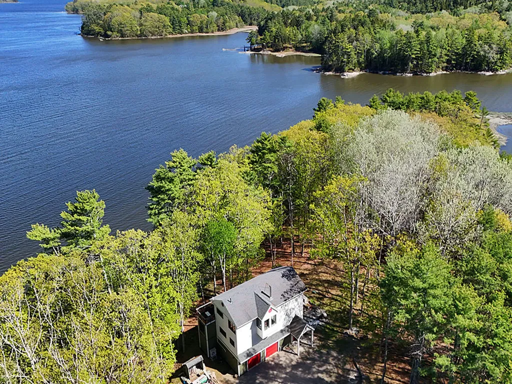1004 Bremen Road Waldoboro ME 04572