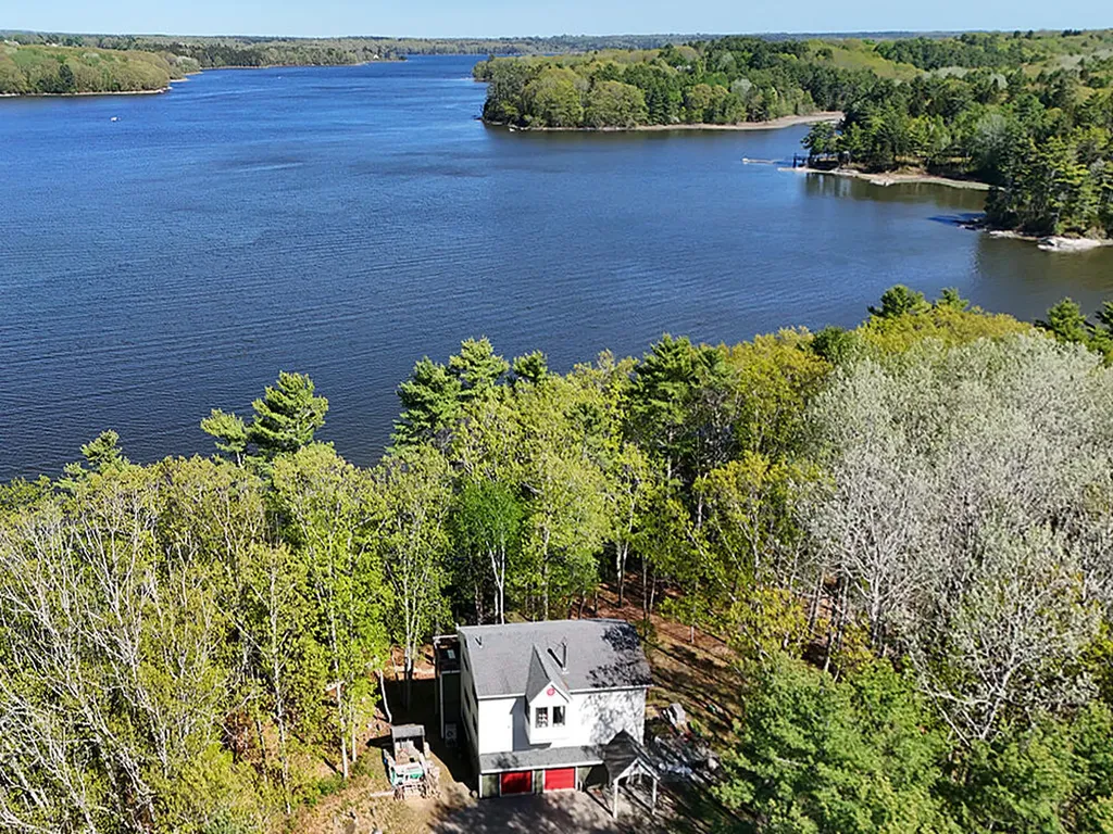 1004 Bremen Road Waldoboro ME 04572