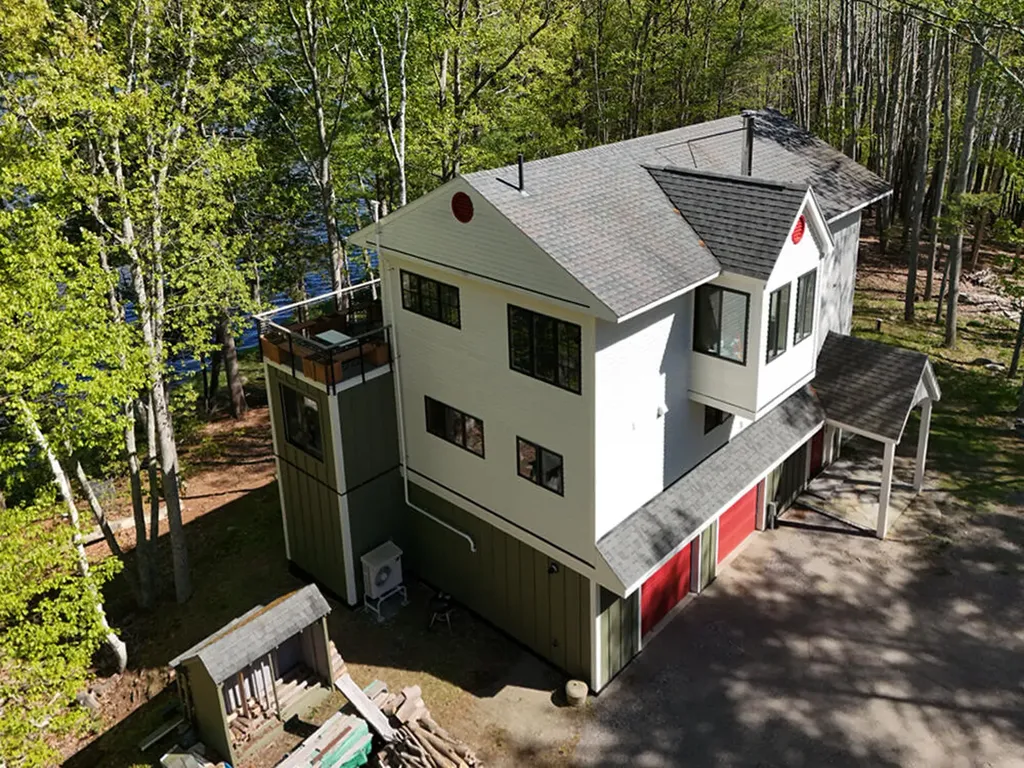 1004 Bremen Road Waldoboro ME 04572